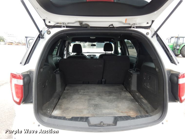 image for item DJ4480 2016 Ford Explorer Police Interceptor  SUV