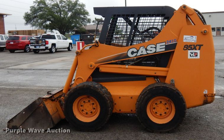 image for item DJ4481 2003 Case 85XT  skid steer loader