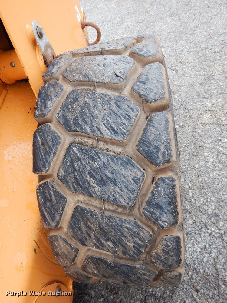 image for item DJ4481 2003 Case 85XT  skid steer loader