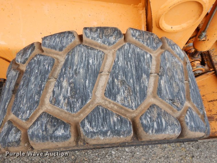 image for item DJ4481 2003 Case 85XT  skid steer loader