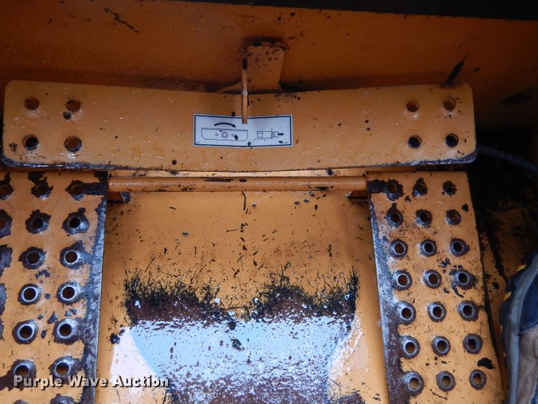 image for item DJ4481 2003 Case 85XT  skid steer loader