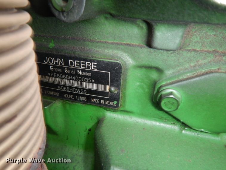 image for item DJ4482 2004 John Deere 7220  MFWD tractor