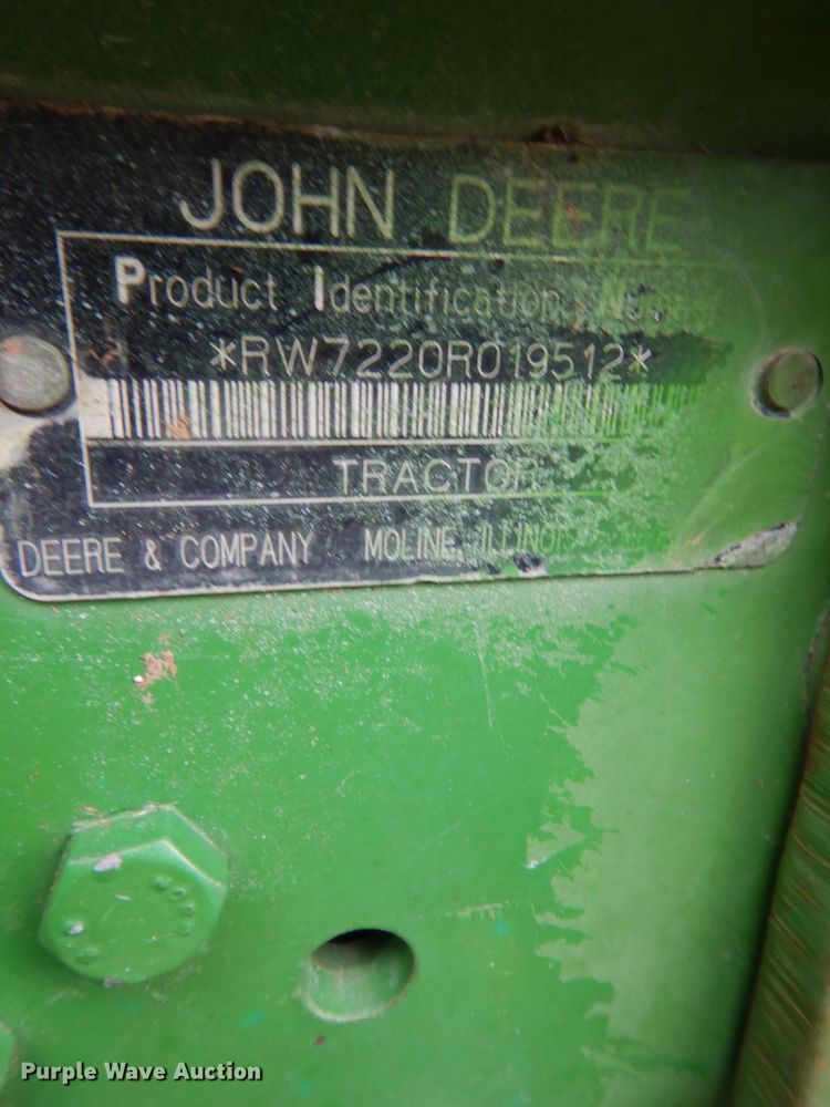 image for item DJ4482 2004 John Deere 7220  MFWD tractor