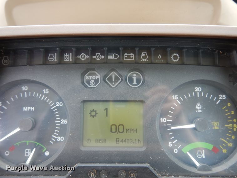 image for item DJ4482 2004 John Deere 7220  MFWD tractor