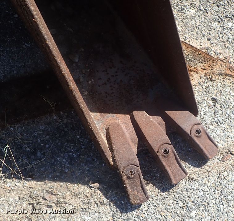 image for item HK9828 Ford 12"W backhoe bucket