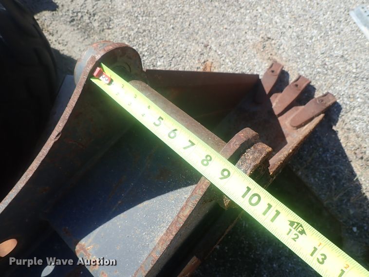 image for item HK9828 Ford 12"W backhoe bucket