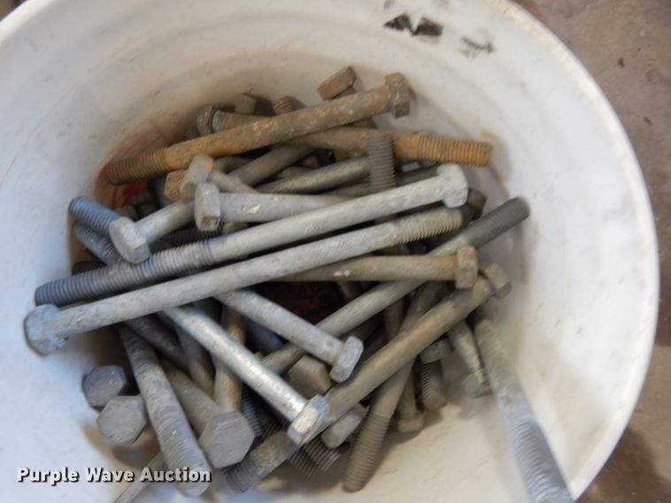 (9) buckets of bolts in Topeka, KS Item HY9651 sold Purple Wave
