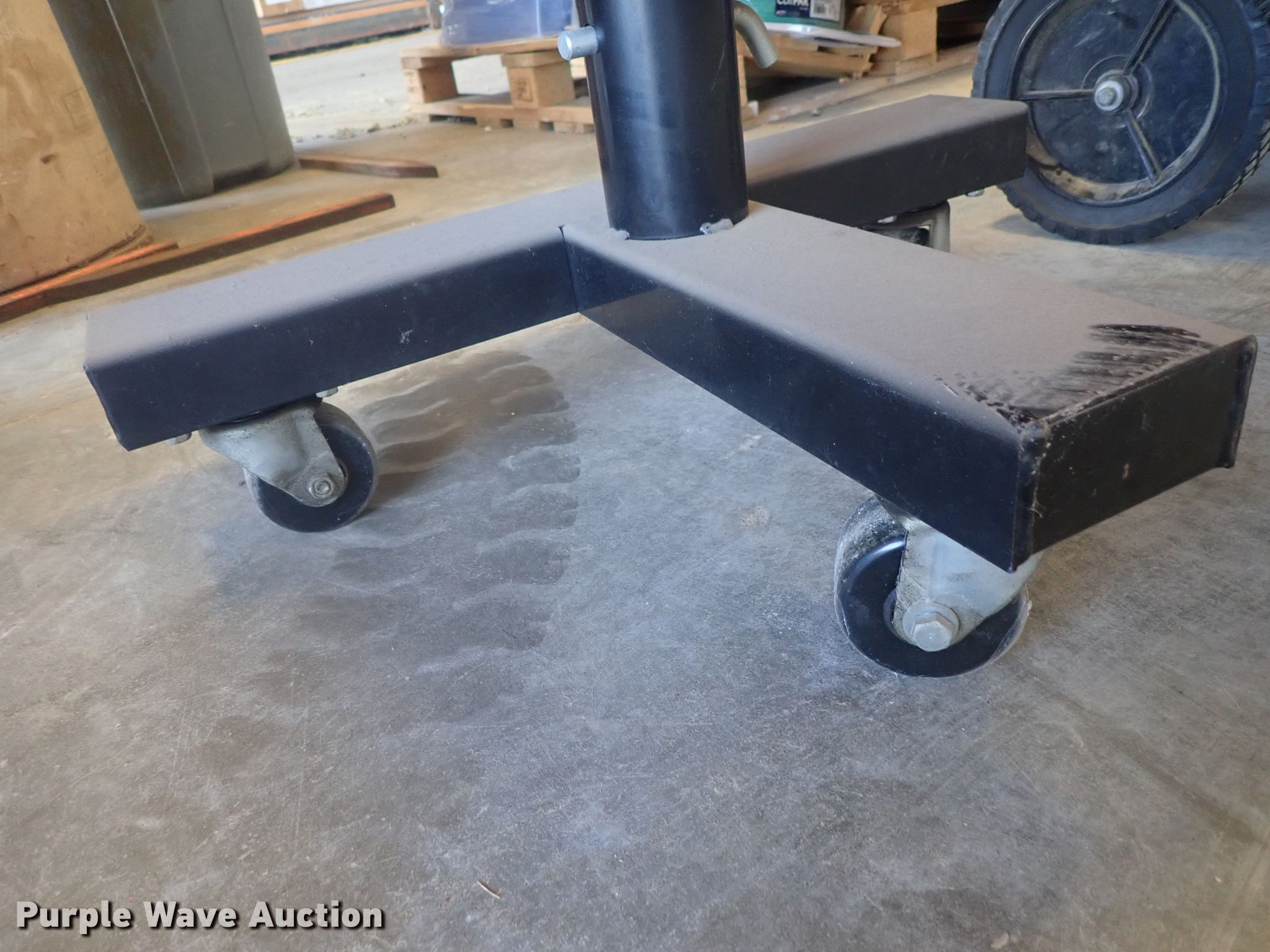 (2) vacuums in Wichita, KS Item HK9854 sold Purple Wave