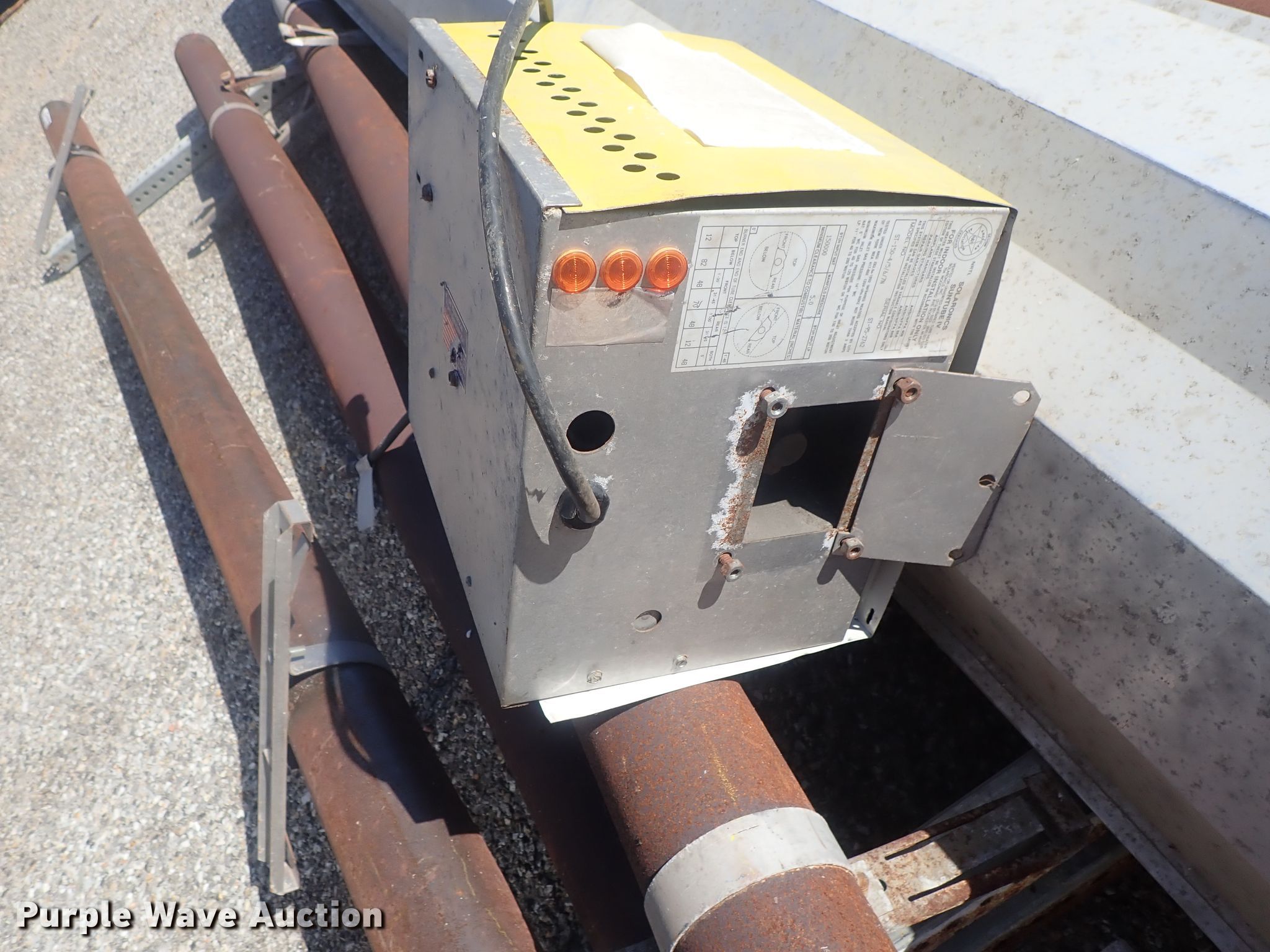 Solaronics Suntube IV heater in Wichita, KS Item HK9863 sold Purple