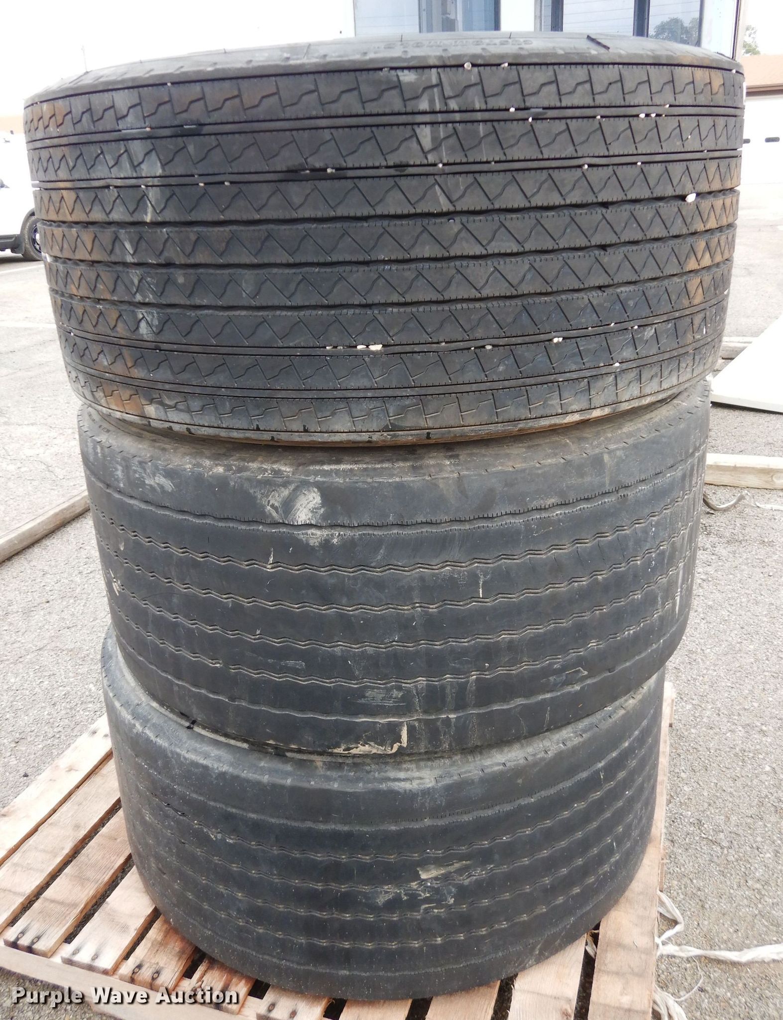 (3) Michelin 455/50R22.5 tires in Topeka, KS Item HY9638 sold