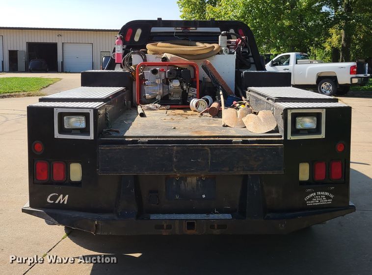 image for item DY9881 2012 Ford F550 Super Duty  Crew Cab flatbed truck