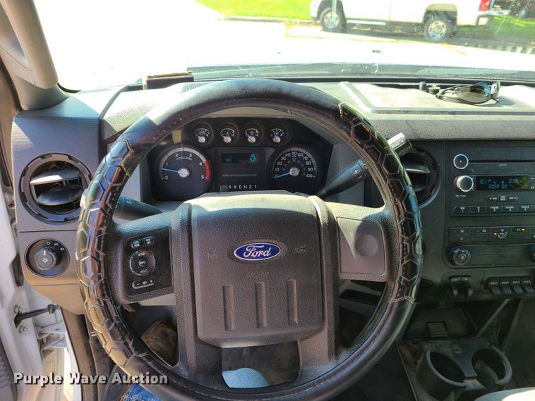 image for item DY9881 2012 Ford F550 Super Duty  Crew Cab flatbed truck