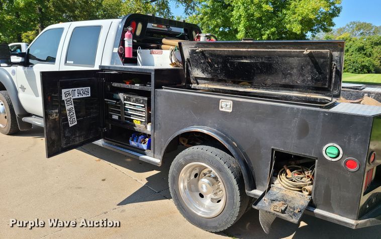 image for item DY9881 2012 Ford F550 Super Duty  Crew Cab flatbed truck