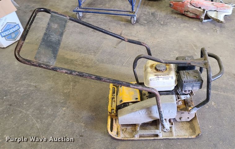 image for item DY9889 Wacker plate compactor