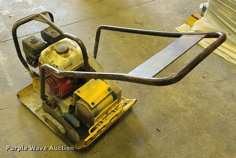 image for item DY9889 Wacker plate compactor