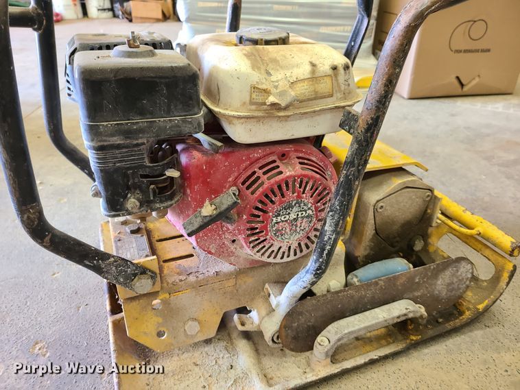 image for item DY9889 Wacker plate compactor