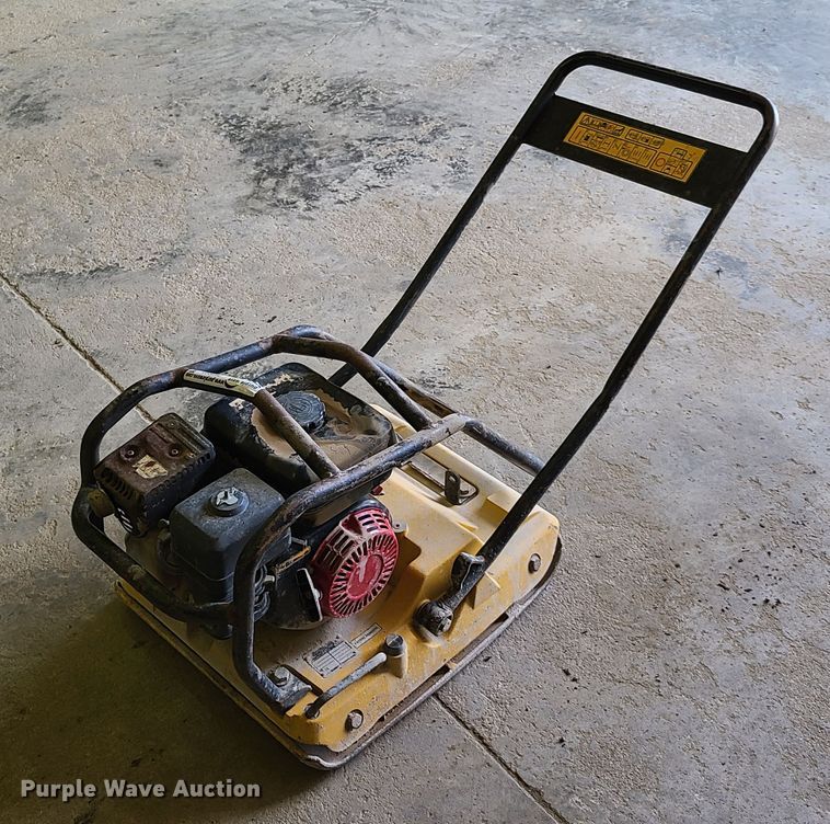 image for item DY9892 Wacker plate compactor