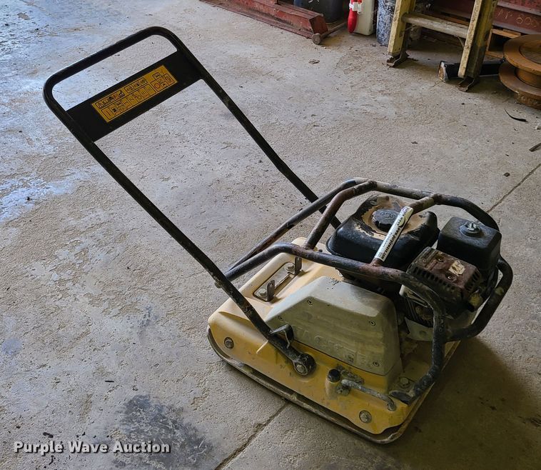 image for item DY9892 Wacker plate compactor
