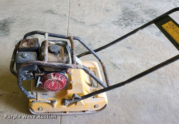 image for item DY9892 Wacker plate compactor