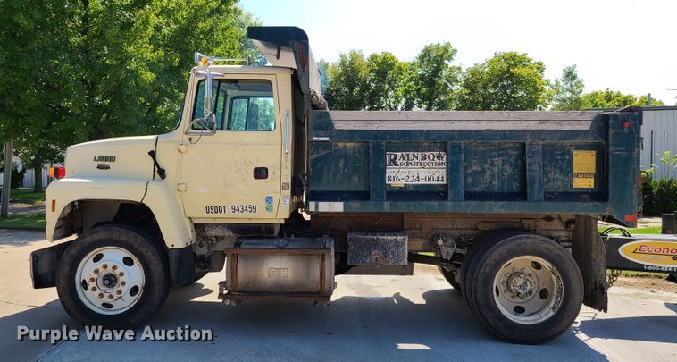 image for item DY9894 1995 Ford L9000  dump truck
