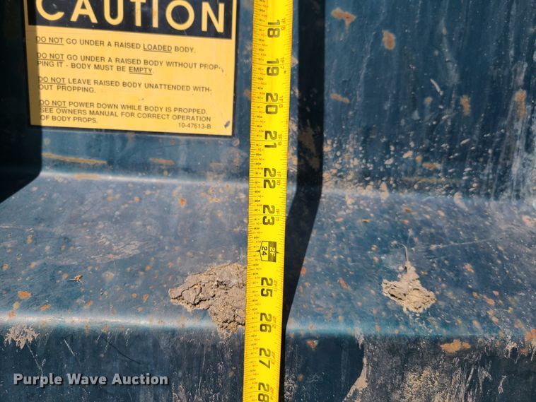 image for item DY9894 1995 Ford L9000  dump truck