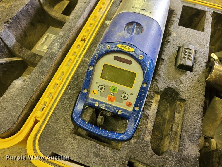 image for item DY9902 Spectra DG711 laser level