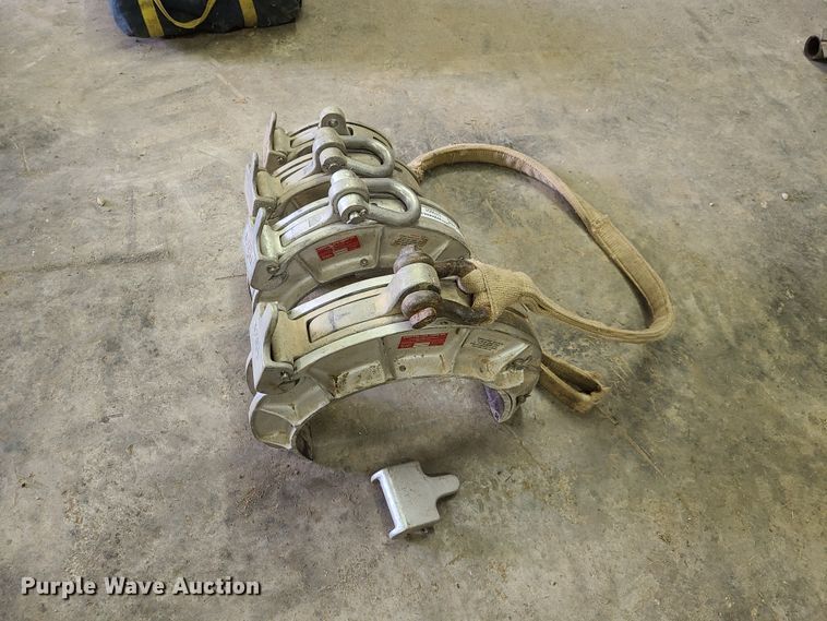 image for item DY9904 (4) crescent pipe tongs