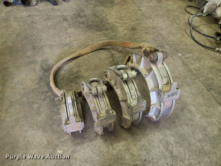 image for item DY9904 (4) crescent pipe tongs