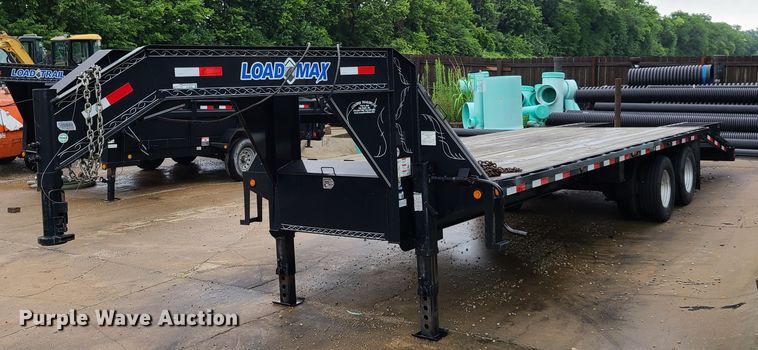 image for item EL9936 2015 Load Trail equipment trailer