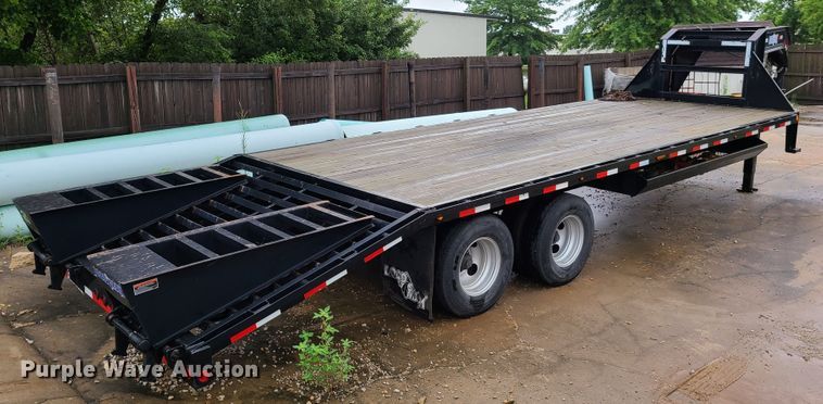 image for item EL9936 2015 Load Trail equipment trailer