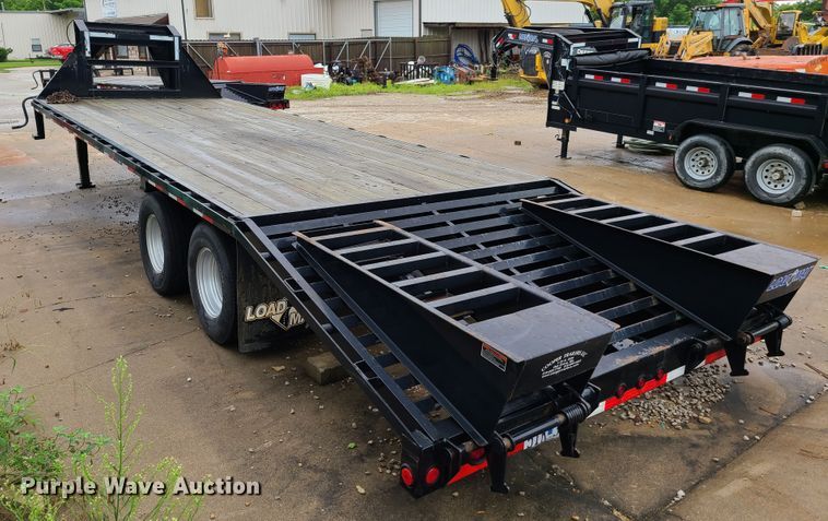 image for item EL9936 2015 Load Trail equipment trailer