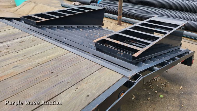 image for item EL9936 2015 Load Trail equipment trailer