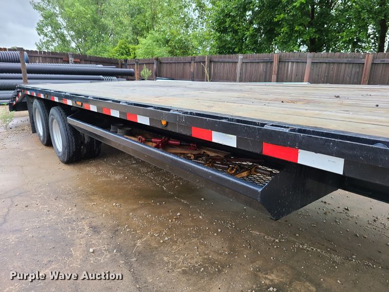 image for item EL9936 2015 Load Trail equipment trailer