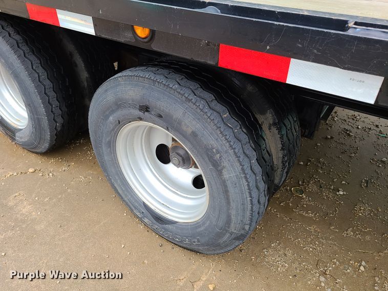 image for item EL9936 2015 Load Trail equipment trailer