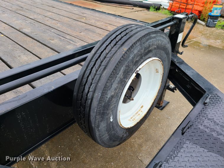 image for item EL9937 2017 Load Trail equipment trailer