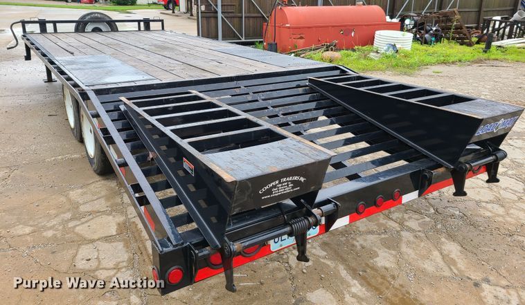 image for item EL9937 2017 Load Trail equipment trailer