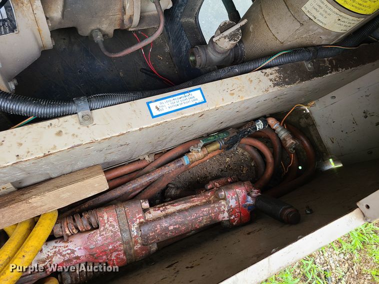 image for item EL9940 Leroi 185  air compressor