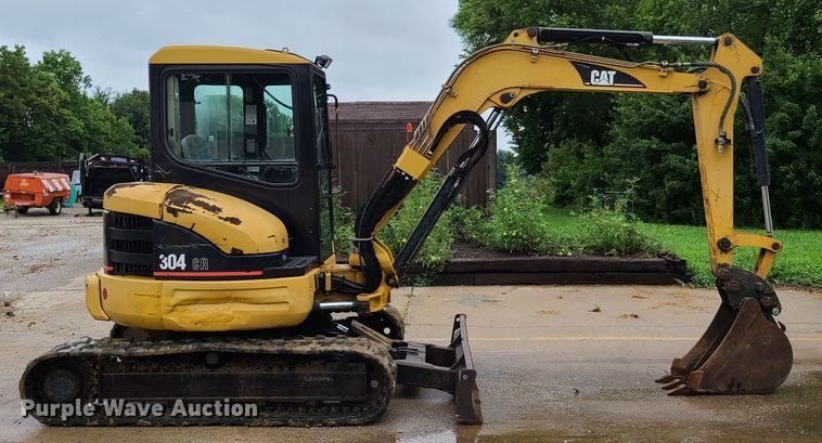 image for item EL9942 2005 Caterpillar 304CR  mini excavator