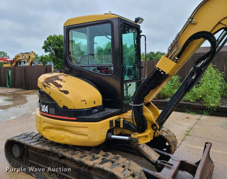 image for item EL9942 2005 Caterpillar 304CR  mini excavator