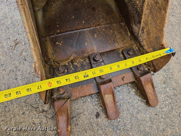 image for item EL9942 2005 Caterpillar 304CR  mini excavator