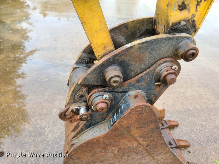 image for item EL9942 2005 Caterpillar 304CR  mini excavator