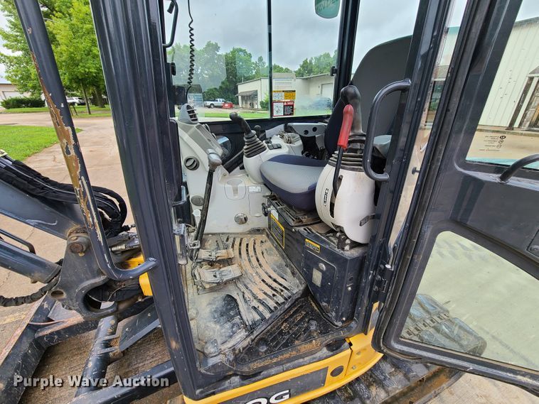 image for item EL9943 2013 John Deere 50G  mini excavator