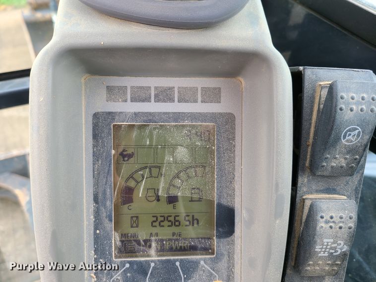 image for item EL9943 2013 John Deere 50G  mini excavator