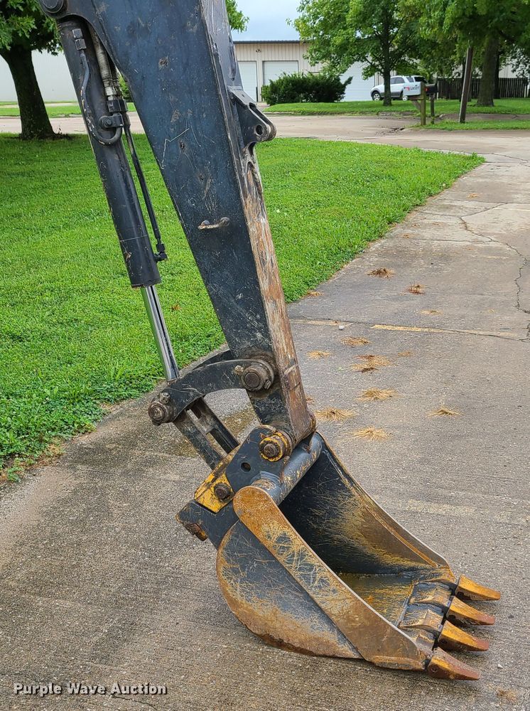 image for item EL9943 2013 John Deere 50G  mini excavator