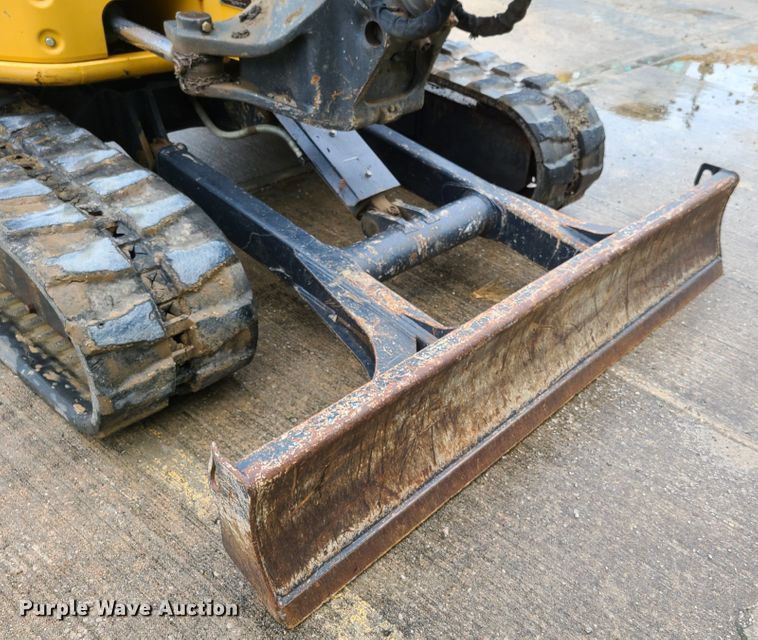 image for item EL9943 2013 John Deere 50G  mini excavator