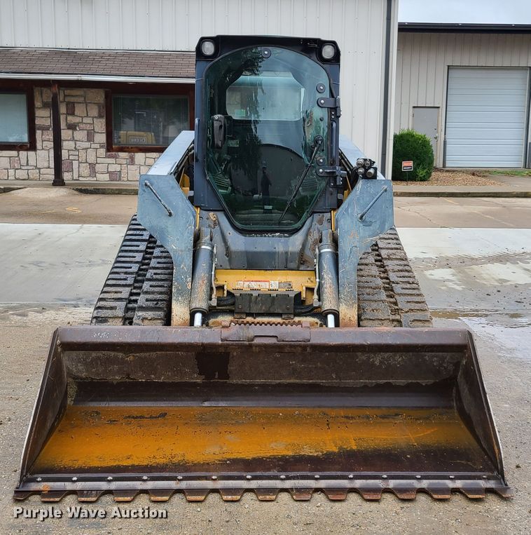 image for item EL9944 2011 John Deere 333D  tracked skid steer loader