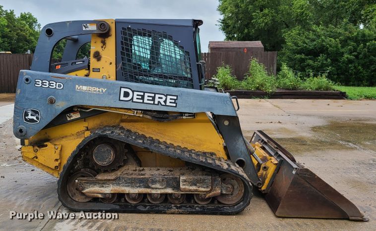 image for item EL9944 2011 John Deere 333D  tracked skid steer loader