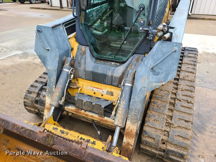 image for item EL9944 2011 John Deere 333D  tracked skid steer loader