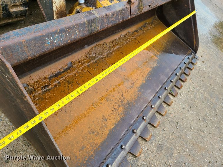 image for item EL9944 2011 John Deere 333D  tracked skid steer loader