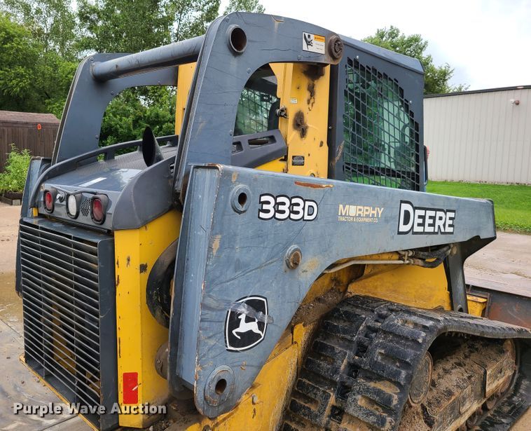 image for item EL9944 2011 John Deere 333D  tracked skid steer loader